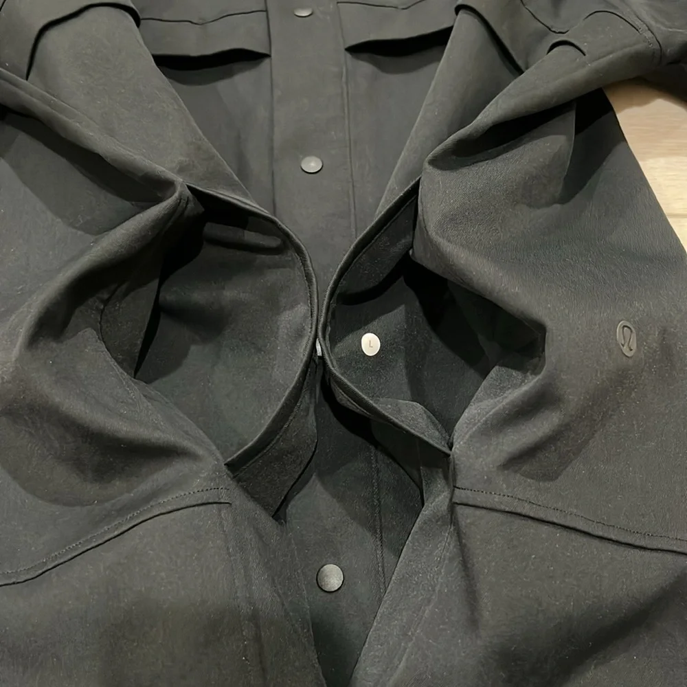 lululemon athletica bottom repellant black